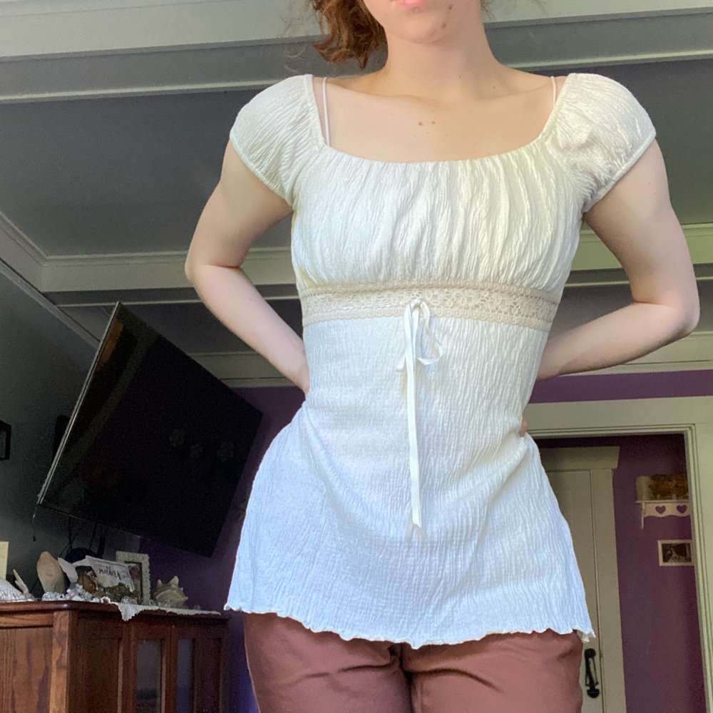 white flowy blouse